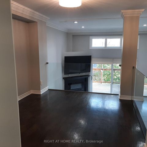 Photo 9 at 17 - 37 Old Firehall Lane, West Woodbridge, Vaughan