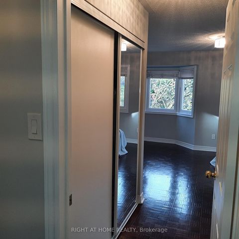 Photo 19 at 17 - 37 Old Firehall Lane, West Woodbridge, Vaughan