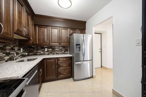 Photo 10 at 2403 - 330 Dixon Road, The Westway, Toronto