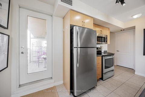 Photo 7 at 511 - 4 Elsinore Path, New Toronto, Toronto