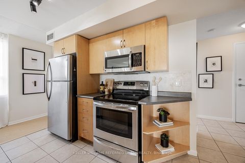 Photo 8 at 511 - 4 Elsinore Path, New Toronto, Toronto