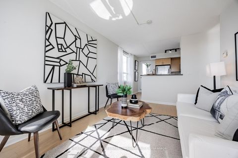 Photo 14 at 511 - 4 Elsinore Path, New Toronto, Toronto