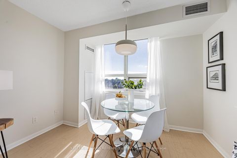 Photo 18 at 511 - 4 Elsinore Path, New Toronto, Toronto