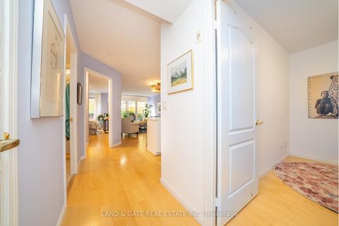 Photo 4 at 202 - 18 Stafford Street, Niagara, Toronto