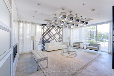 Photo 3 at 212 - 168 Sabina Drive, GO Glenorchy, Oakville