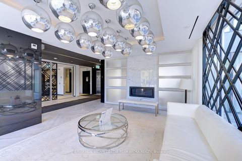 Photo 4 at 212 - 168 Sabina Drive, GO Glenorchy, Oakville