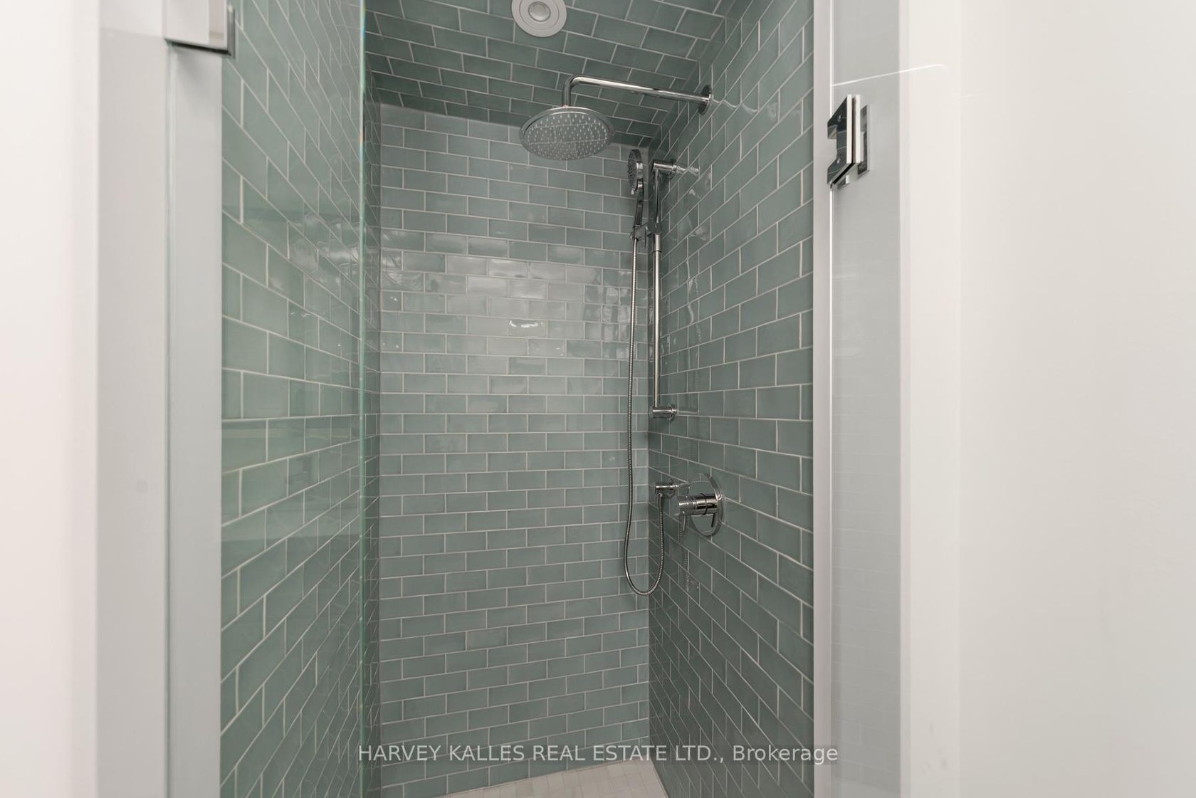 Photo 16 at 1111 - 3000 Bathurst Street, Lawrence, Toronto Photo 16 at 1111 - 3000 Bathurst Street, Lawrence, Toronto