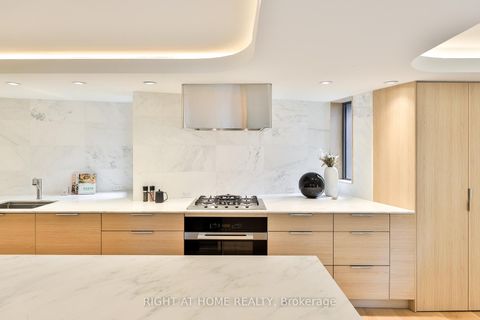 Photo 10 at PH 7 - 225 Brunswick Avenue, University, Toronto