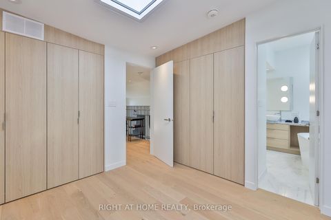 Photo 16 at PH 7 - 225 Brunswick Avenue, University, Toronto