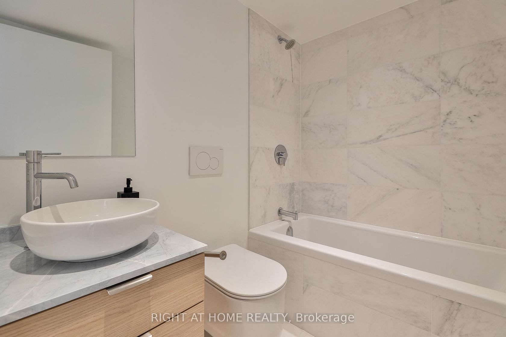 Photo 20 at PH 7 - 225 Brunswick Avenue, University, Toronto Photo 20 at PH 7 - 225 Brunswick Avenue, University, Toronto