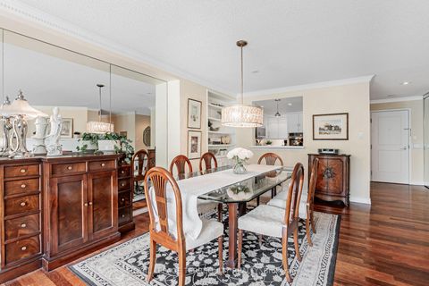 Photo 6 at 605 - 225 Davenport Road, Annex, Toronto