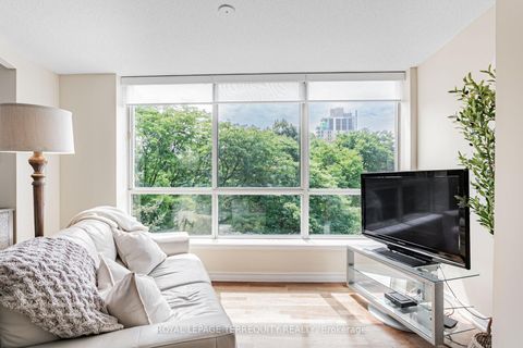 Photo 13 at 605 - 225 Davenport Road, Annex, Toronto