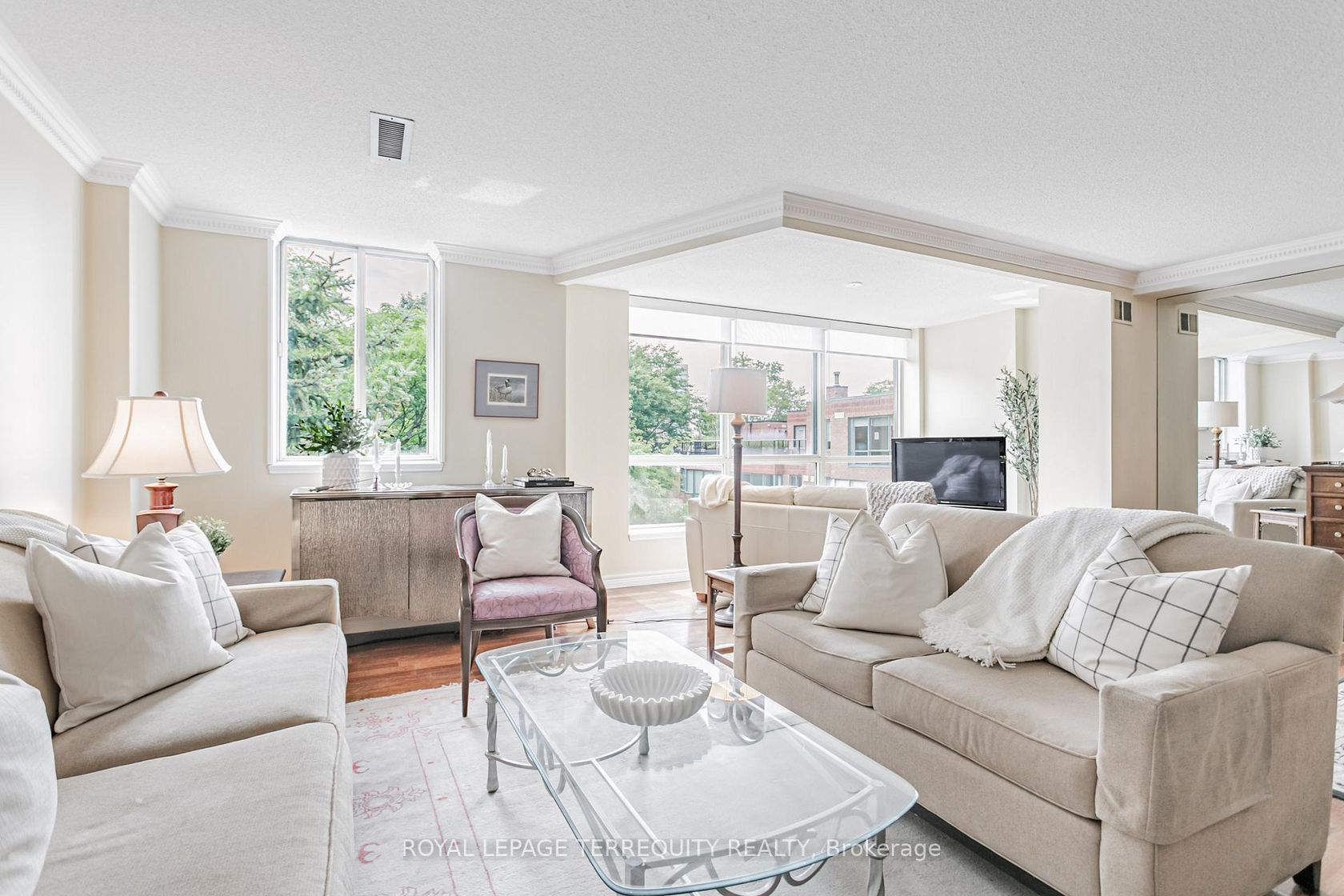 Photo 9 at 605 - 225 Davenport Road, Annex, Toronto Photo 9 at 605 - 225 Davenport Road, Annex, Toronto