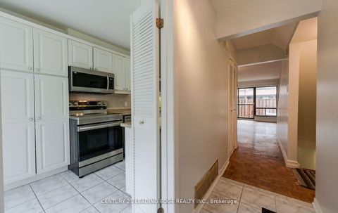 Photo 3 at 70 - 28 Livingston Road, Guildwood, Toronto