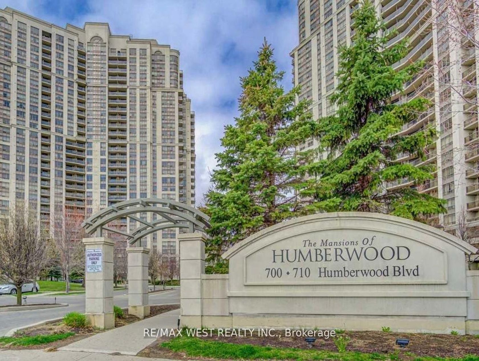 2703 - 710 Humberwood Boulevard, Clairville, Toronto 