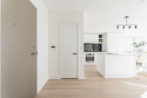 Photo 4 at 3809 - 100 Harbour Street, Waterfront Communities C1, Toronto