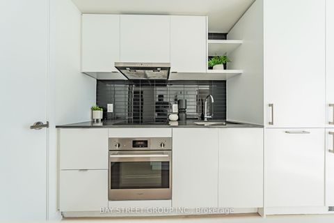 Photo 9 at 3809 - 100 Harbour Street, Waterfront Communities C1, Toronto