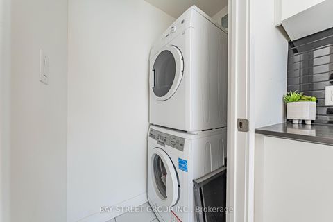 Photo 29 at 3809 - 100 Harbour Street, Waterfront Communities C1, Toronto