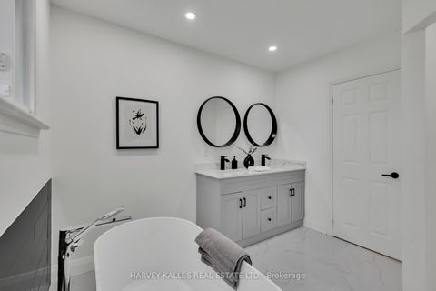 Photo 28 at 40 Rondeau Drive, Hillcrest Village, Toronto