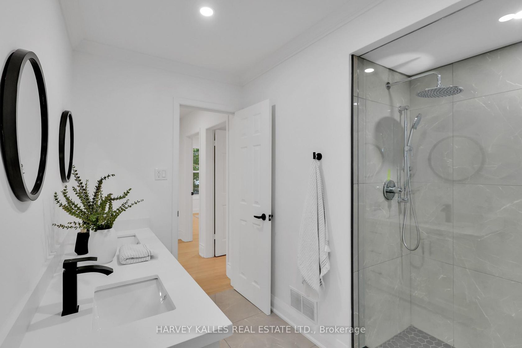 Photo 37 at 40 Rondeau Drive, Hillcrest Village, Toronto Photo 37 at 40 Rondeau Drive, Hillcrest Village, Toronto