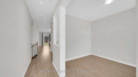 Photo 9 at 24A Tatton Court, King City, King