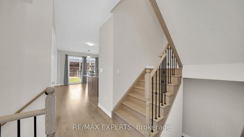 Photo 11 at 24A Tatton Court, King City, King