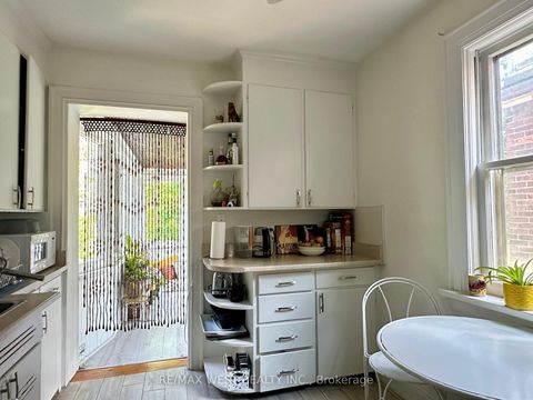 Photo 8 at 221 Albany Avenue, Annex, Toronto