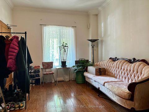 Photo 15 at 221 Albany Avenue, Annex, Toronto