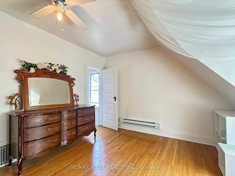 Photo 23 at 221 Albany Avenue, Annex, Toronto