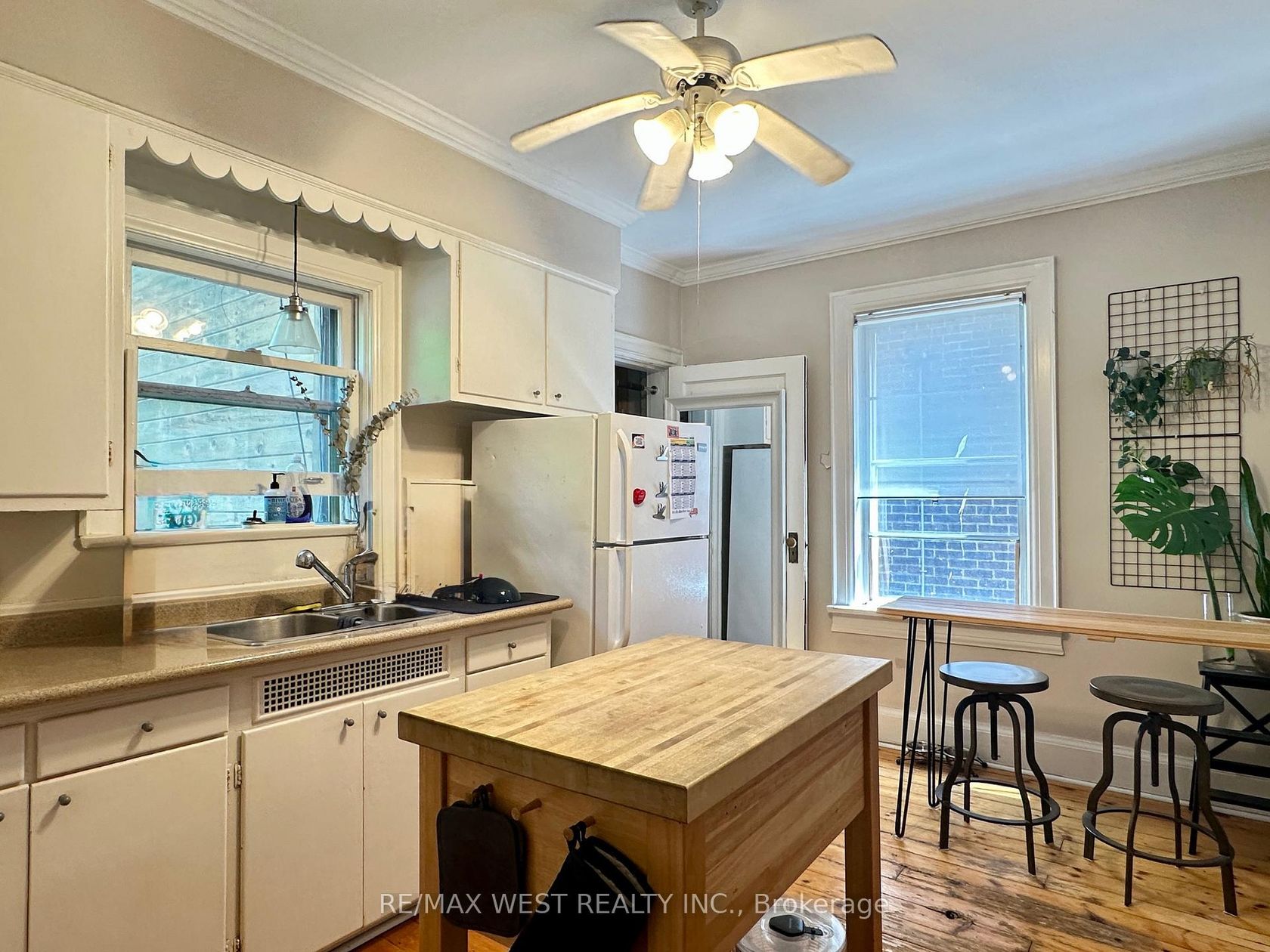 Photo 3 at 221 Albany Avenue, Annex, Toronto Photo 3 at 221 Albany Avenue, Annex, Toronto