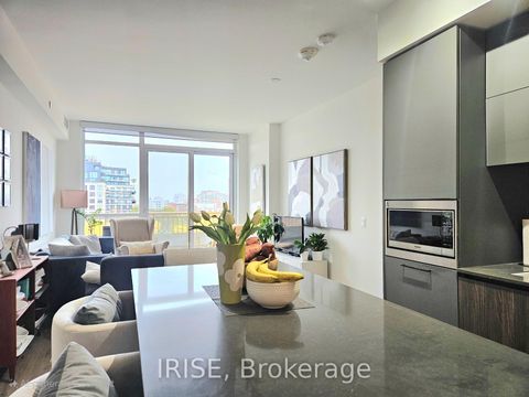 Photo 2 at 705 - 151 Avenue Road, Annex, Toronto