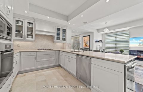 Photo 10 at 1001 - 68 Yorkville Avenue, Annex, Toronto