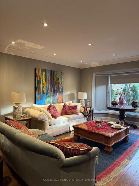 Photo 7 at 30 Chiswell Crescent, Willowdale East, Toronto