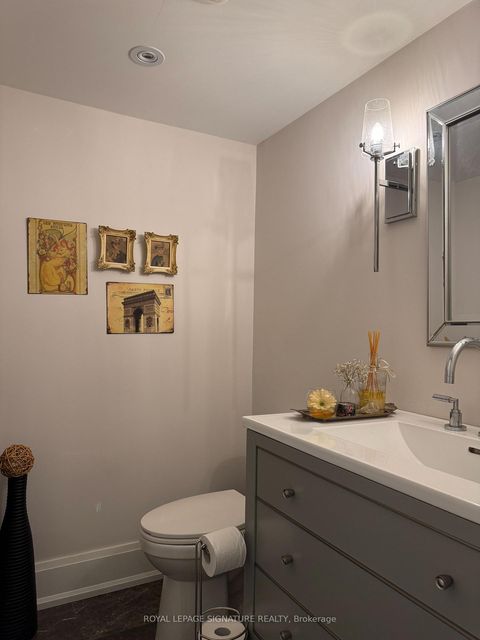 Photo 14 at 30 Chiswell Crescent, Willowdale East, Toronto