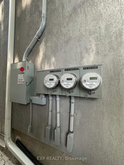 Photo 3 at 6 Lapp Street, Smythe, Toronto