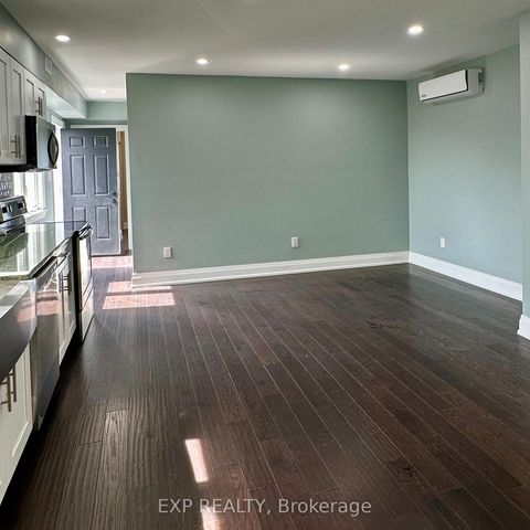 Photo 10 at 6 Lapp Street, Smythe, Toronto