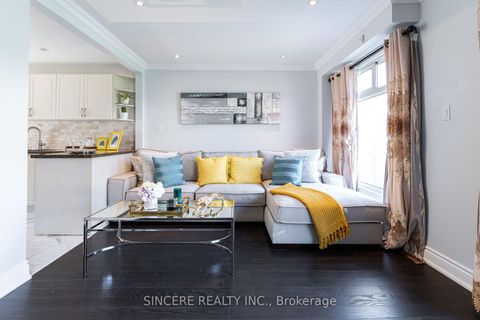 Photo 6 at 8 Greenbelt Crescent, North Richvale, Richmond Hill