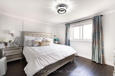 Photo 10 at 8 Greenbelt Crescent, North Richvale, Richmond Hill