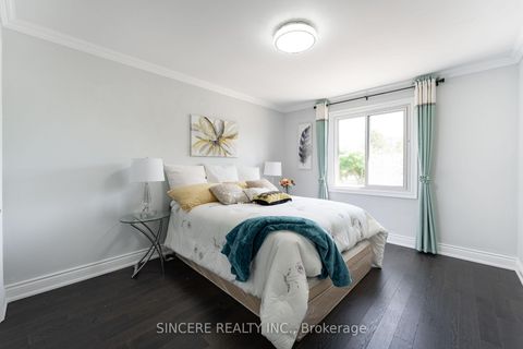 Photo 15 at 8 Greenbelt Crescent, North Richvale, Richmond Hill Photo 15 at 8 Greenbelt Crescent, North Richvale, Richmond Hill