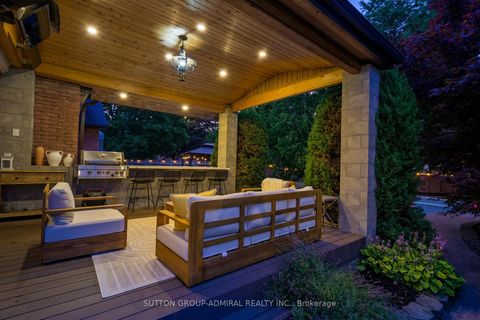 Photo 5 at 18 Tannery Court, Mill Pond, Richmond Hill