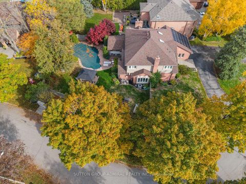 Photo 10 at 18 Tannery Court, Mill Pond, Richmond Hill