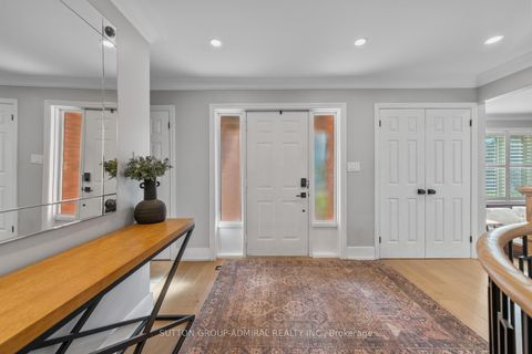 Photo 11 at 18 Tannery Court, Mill Pond, Richmond Hill