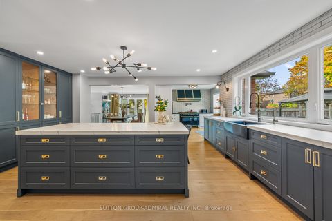 Photo 23 at 18 Tannery Court, Mill Pond, Richmond Hill