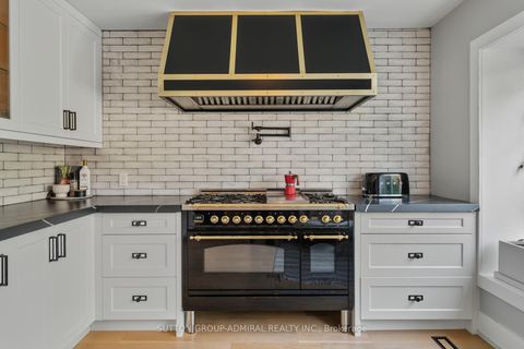 Photo 29 at 18 Tannery Court, Mill Pond, Richmond Hill