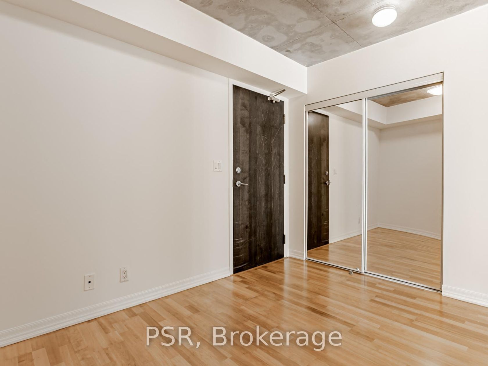 Photo 3 at 202 - 22 Wellesley Street E, Yonge Corridor, Toronto Photo 3 at 202 - 22 Wellesley Street E, Yonge Corridor, Toronto