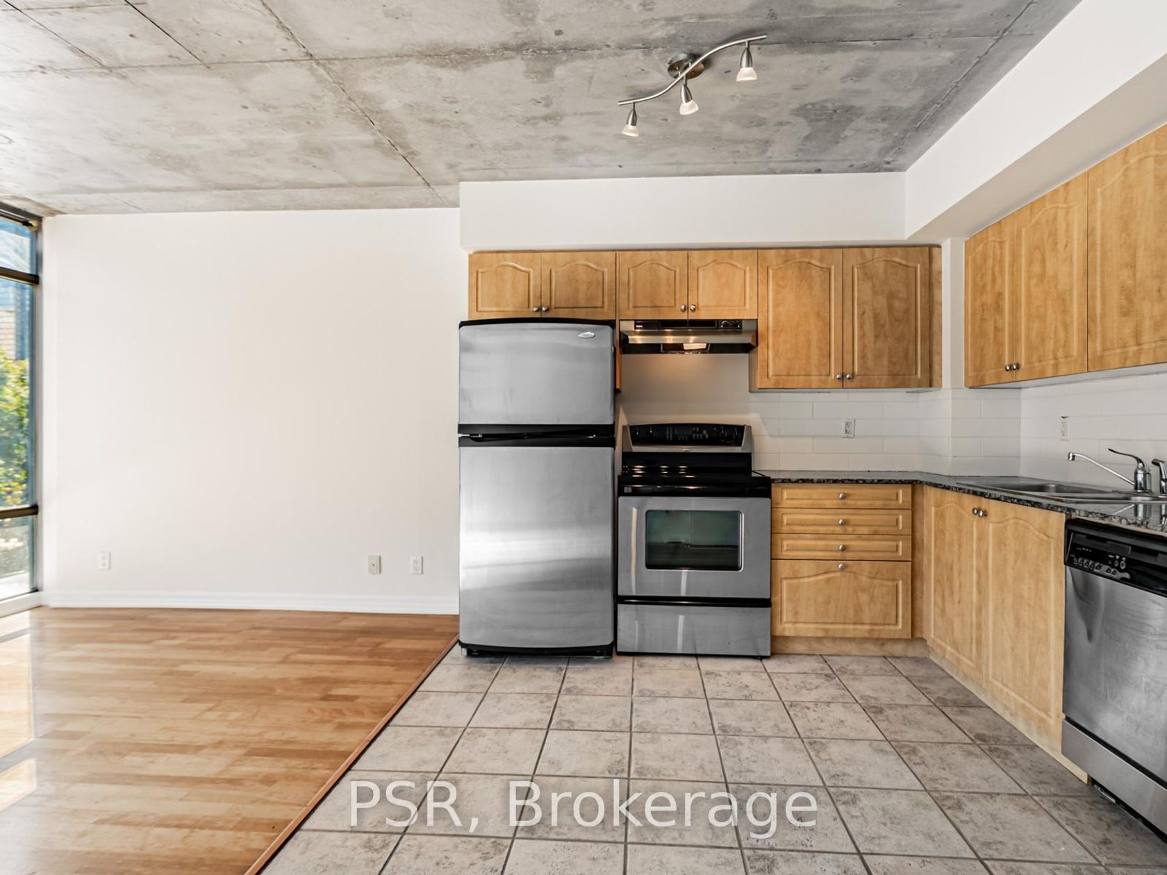 Photo 8 at 202 - 22 Wellesley Street E, Yonge Corridor, Toronto Photo 8 at 202 - 22 Wellesley Street E, Yonge Corridor, Toronto