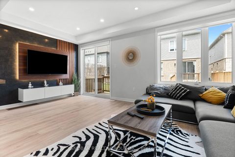 Photo 4 at 95 Shepherd Drive, Painswick South, Barrie