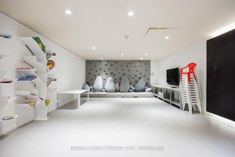 Photo 28 at 932 - 8 Hillsdale Avenue E, Mount Pleasant West, Toronto