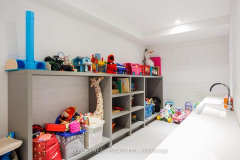 Photo 29 at 932 - 8 Hillsdale Avenue E, Mount Pleasant West, Toronto