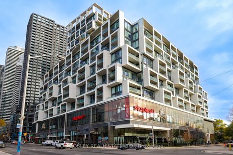 Photo 37 at 932 - 8 Hillsdale Avenue E, Mount Pleasant West, Toronto